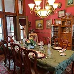 Mansion On The Mile B&B