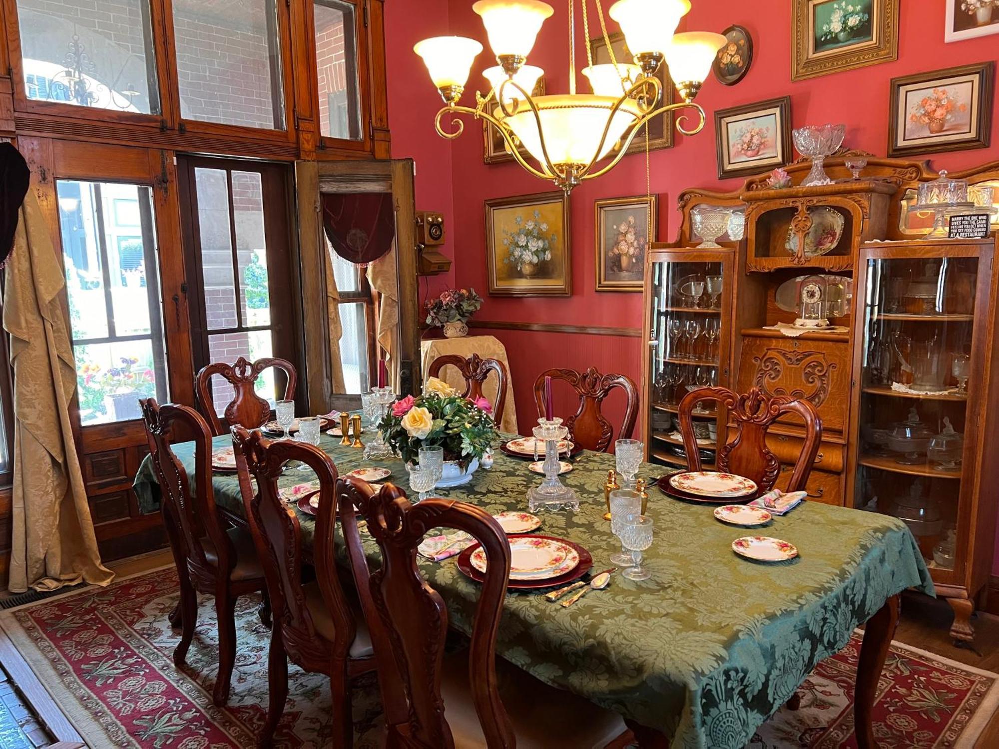 Mansion On The Mile Bed & Breakfast Indianapolis