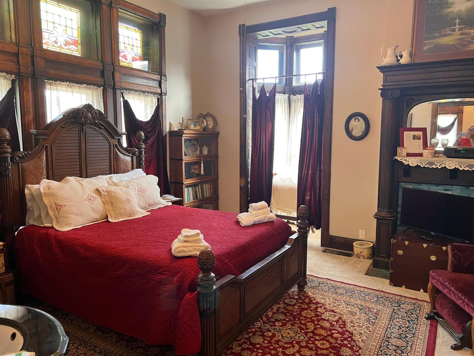 Bed & Breakfast Mansion On The Mile Indianapolis